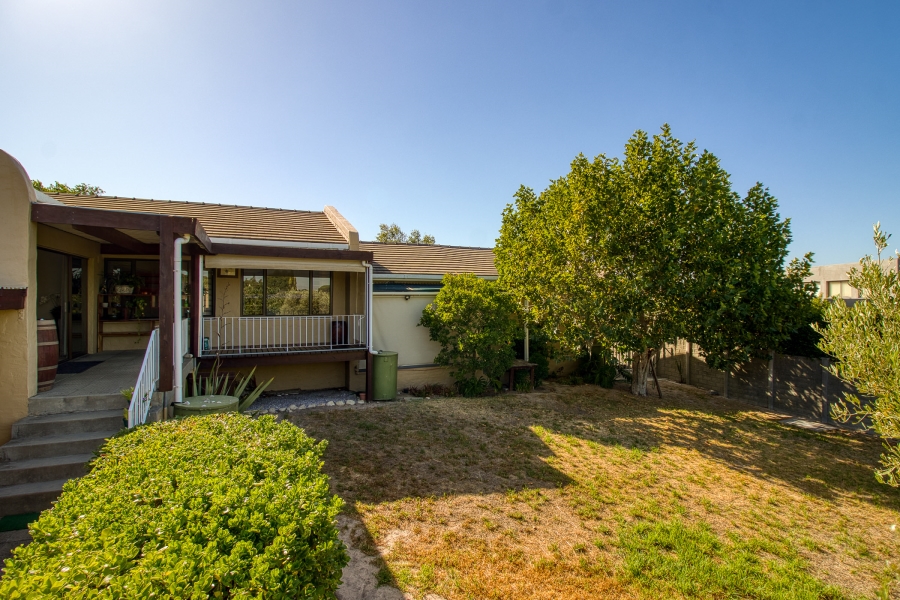 3 Bedroom Property for Sale in Die Wingerd Western Cape